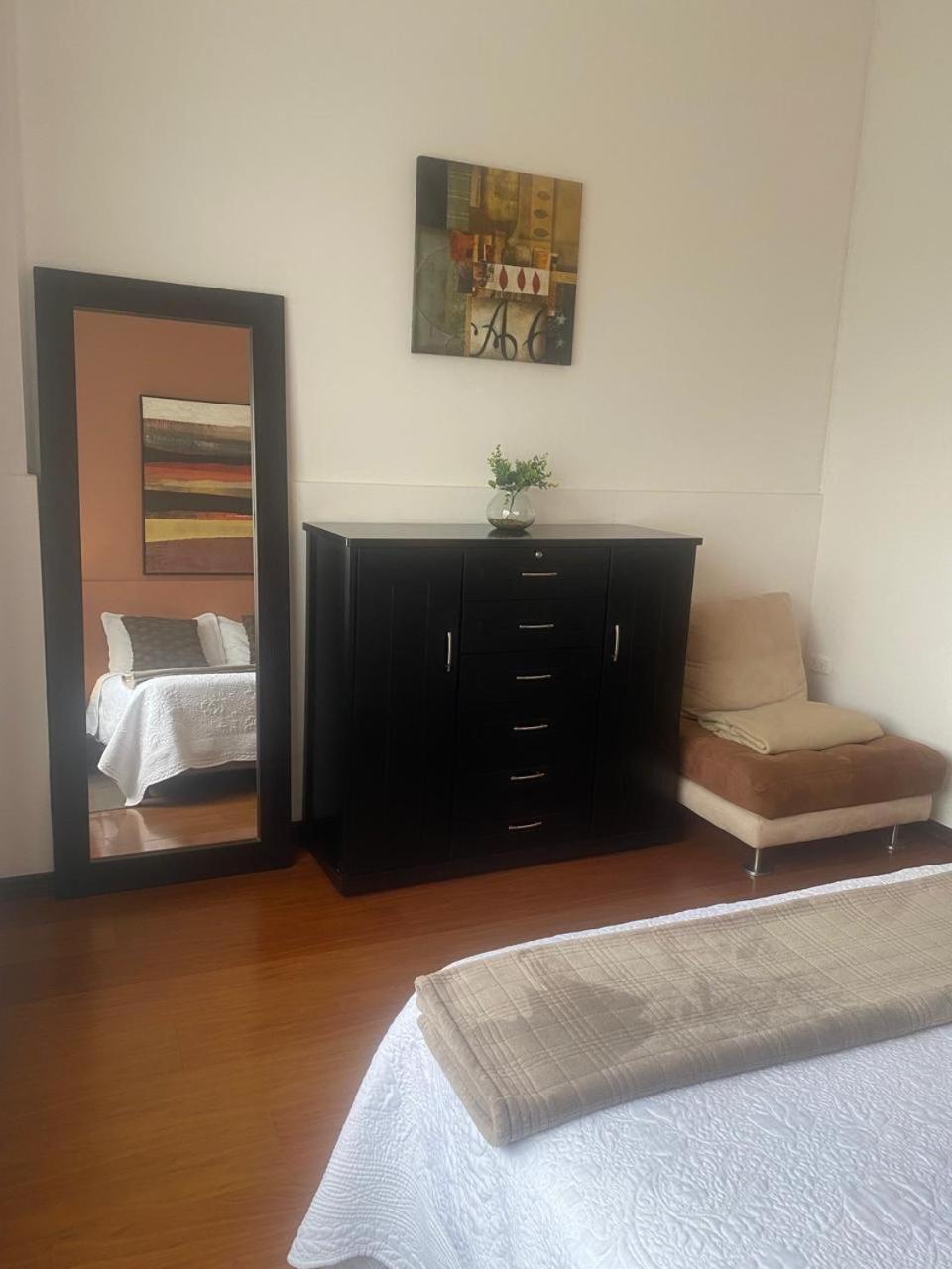 Hospedaje En Quito Norte, Apartamento & Suite Independientes 外观 照片